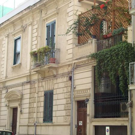 La Maison Des Livres Reggio di Calabria Eksteriør bilde