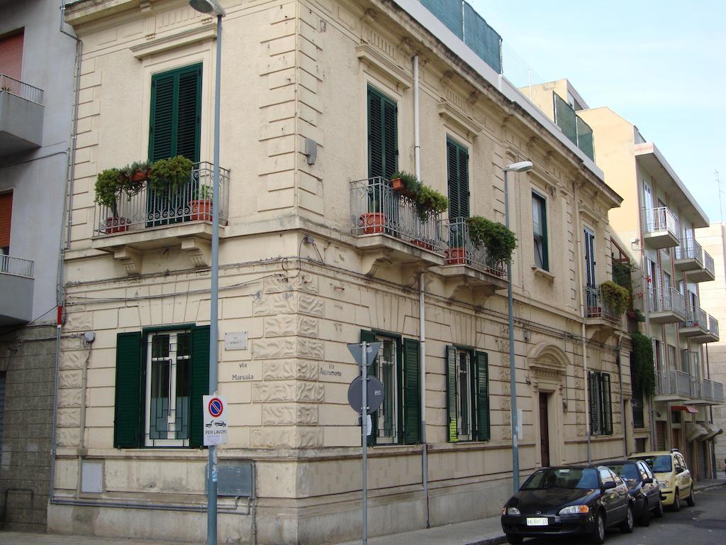 La Maison Des Livres Reggio di Calabria Eksteriør bilde