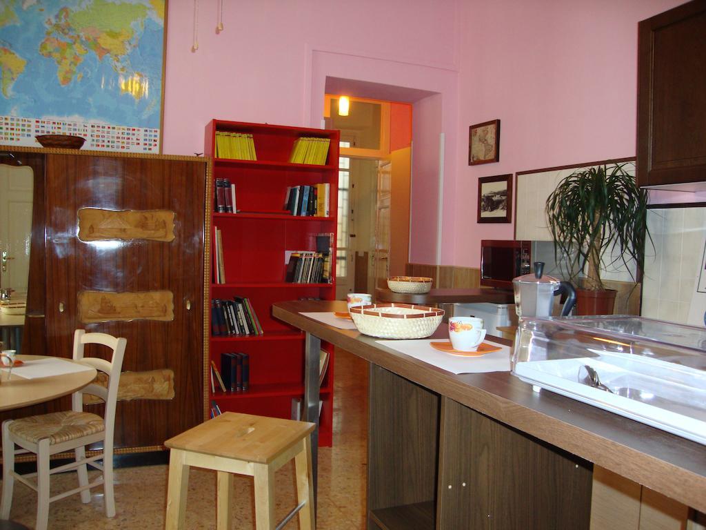 La Maison Des Livres Reggio di Calabria Eksteriør bilde